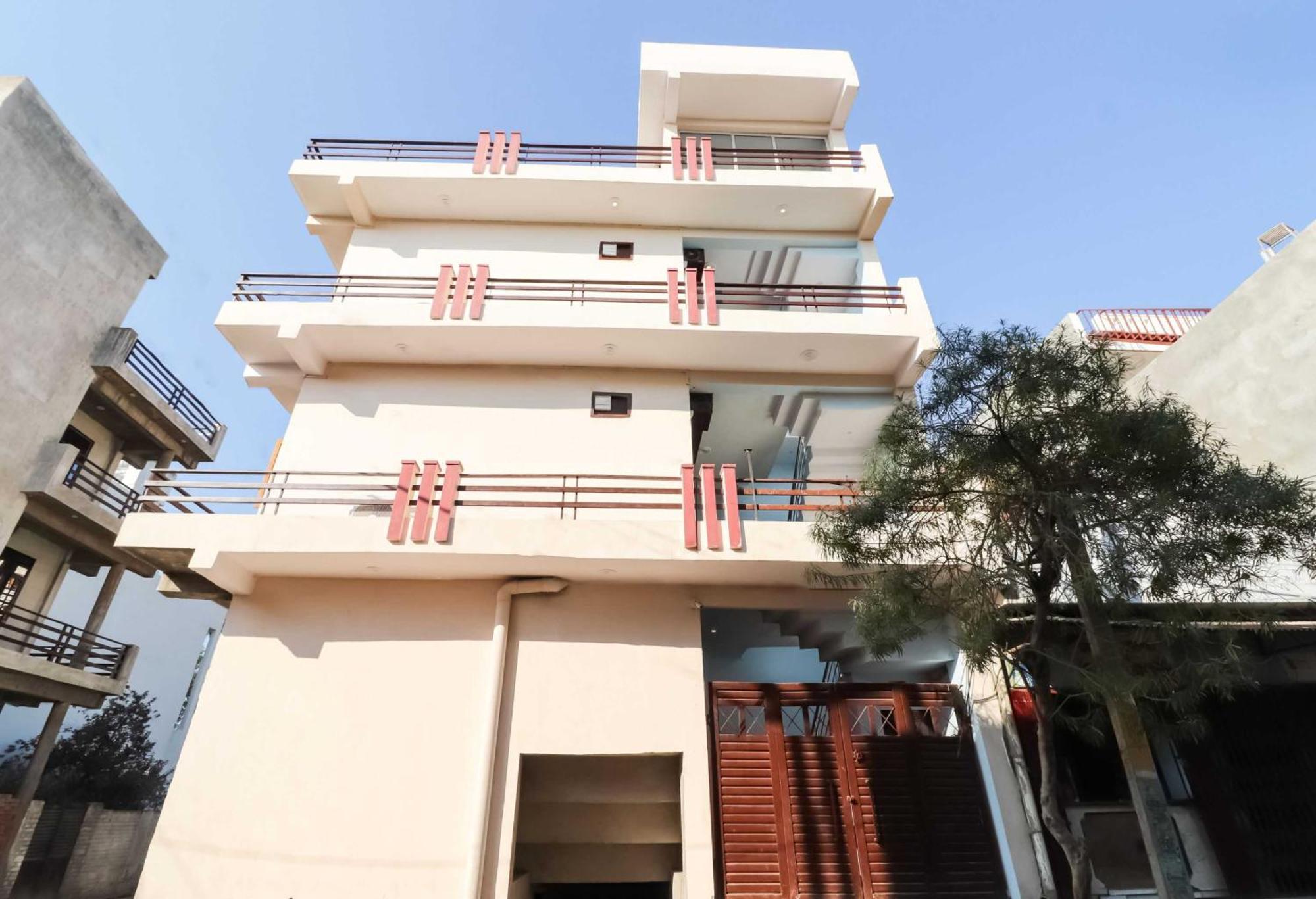 Hotel O The Velvet Chinhat Tiraha ภายนอก รูปภาพ