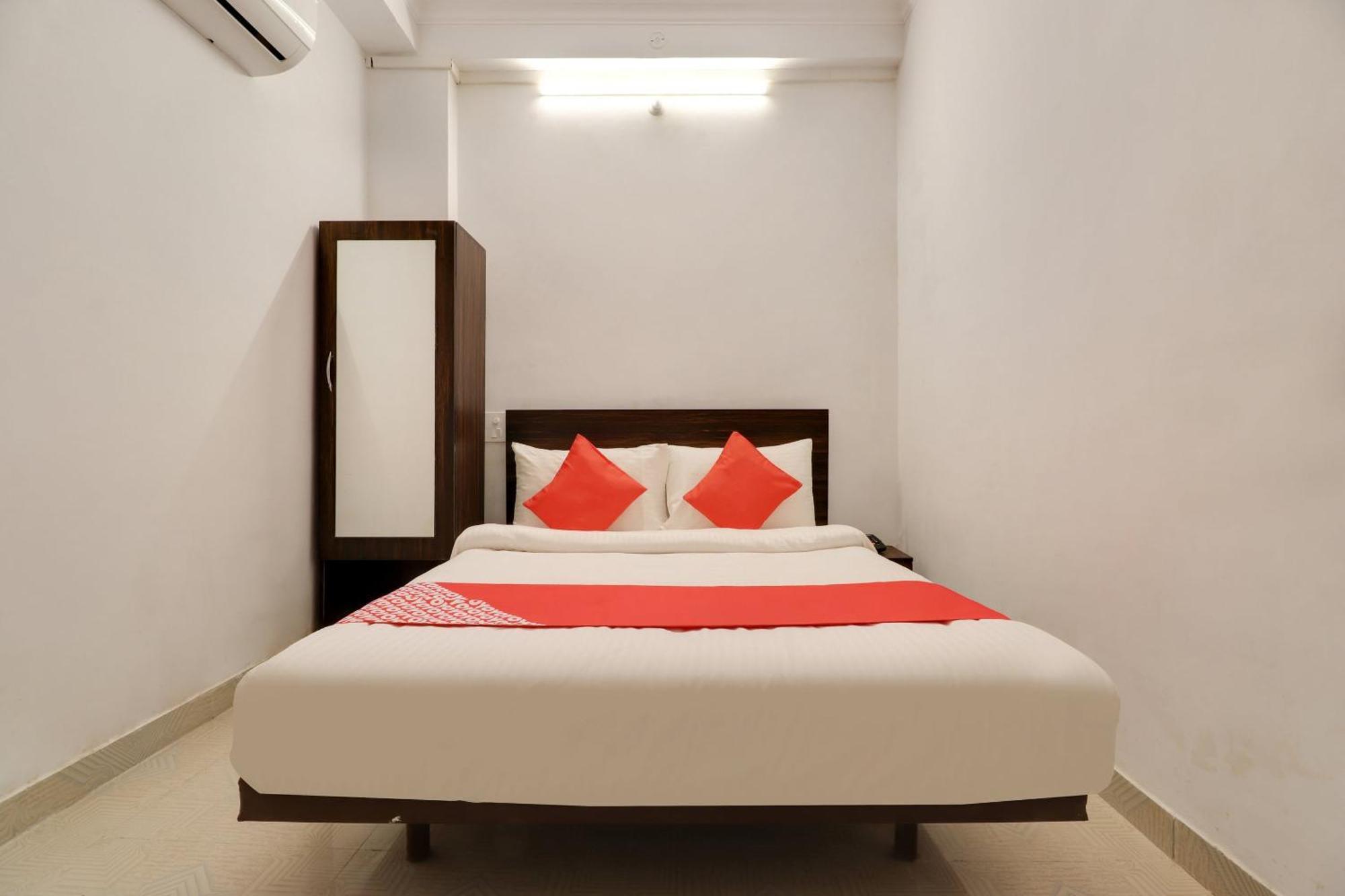 Hotel O The Velvet Chinhat Tiraha ภายนอก รูปภาพ