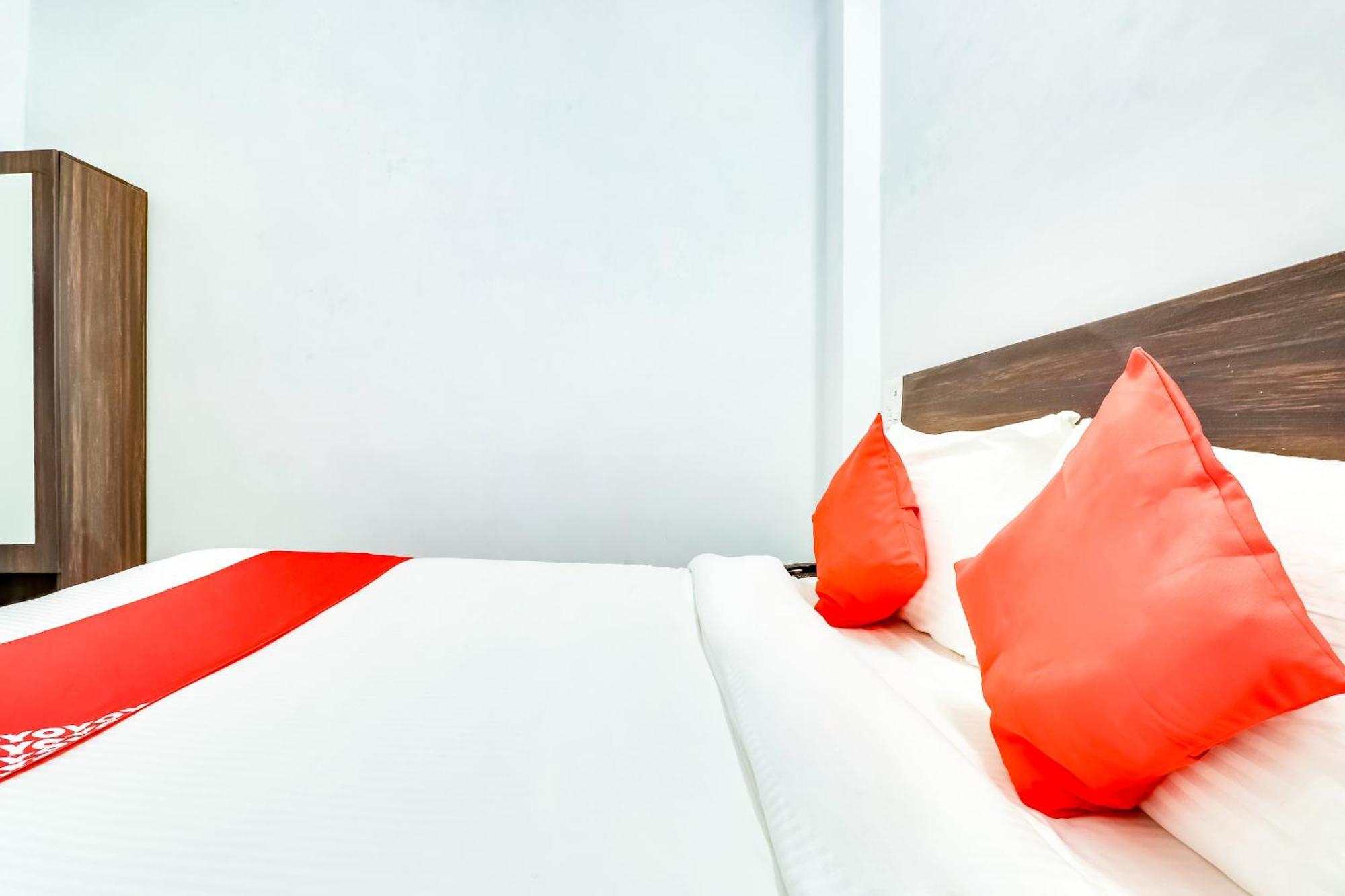 Hotel O The Velvet Chinhat Tiraha ภายนอก รูปภาพ