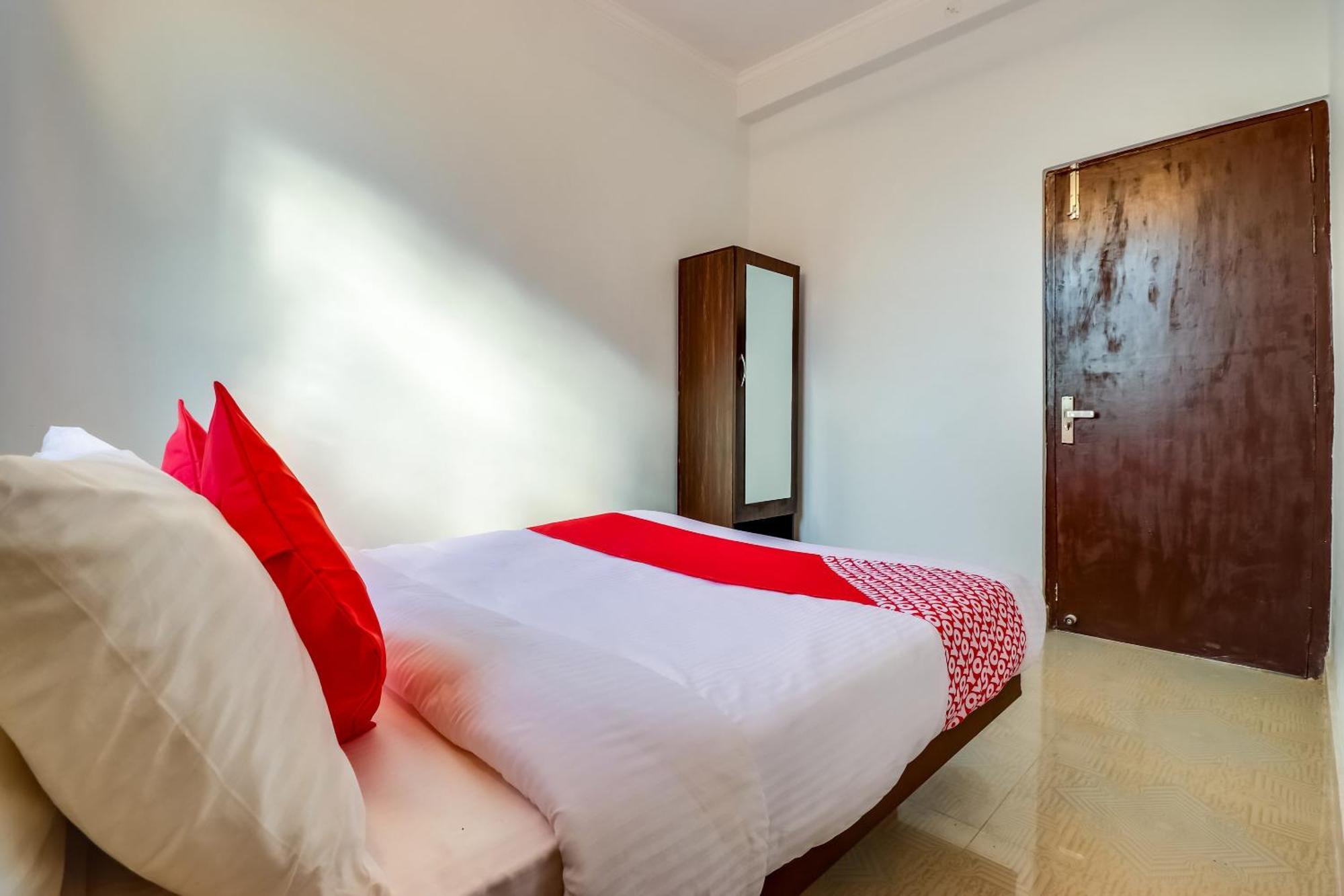 Hotel O The Velvet Chinhat Tiraha ภายนอก รูปภาพ